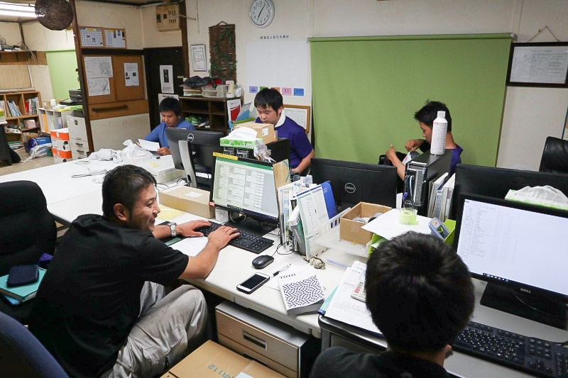 法人営業係③